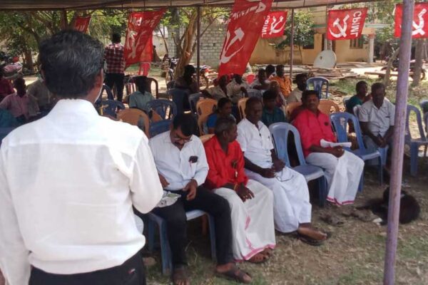 ஆதிதிராவிட மக்களுக்கான இலவச வீட்டுமனை பட்டா வழங்க தாமதிக்கும் ஆதிதிராவிட நலத்துறையை கண்டித்து போராட்டம்
